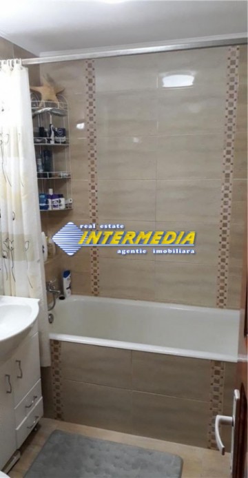 3-camere-decomandat-de-vanzare-in-alba-iulia-in-apropiere-de-mall-5