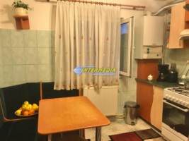 apartament-3-camere-de-vanzare-in-alba-iulia-zona-cetate-etaj-2