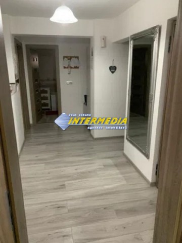 3-camere-decomandat-zona-cetate-etaj-2-cetate-piata-1