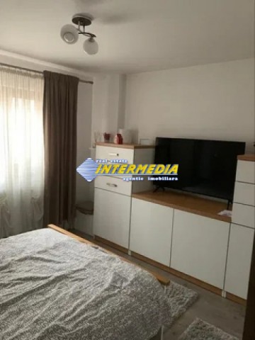 3-camere-decomandat-zona-cetate-etaj-2-cetate-piata-4