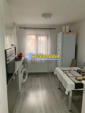 3-camere-decomandat-zona-cetate-etaj-2-cetate-piata-7