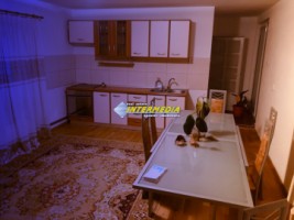 apartament-cu-1-camera-la-casa-de-inchiriat-zona-cetate-mobilat-si-utilat-complet-1