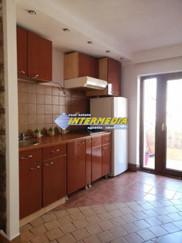 apartament-2-camere-decomandat-finisat-si-mobilat-zona-tolstoi-etaj-1-8