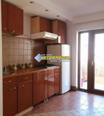 apartament-2-camere-decomandat-finisat-si-mobilat-zona-tolstoi-etaj-1-3