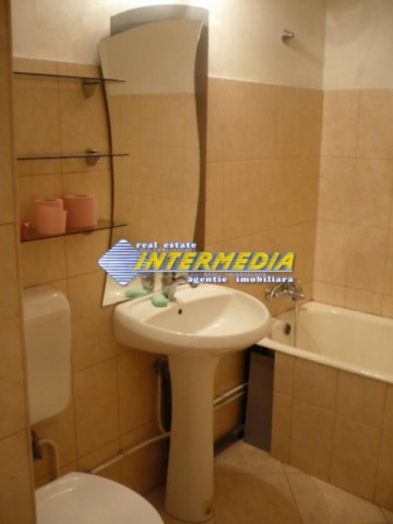 de-inchiriat-apartament-2-camere-decomandat-in-alba-iulia-zona-ampoi-3-11