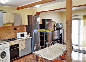 vand-casa-zona-cetate-mobilata-si-utilata-1