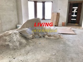 de-vanzare-casa-sp1-cu-5-camere-si-500-mp-teren-imprejmuita-semifisata-in-cetate-zona-superba-3