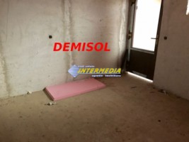 de-vanzare-casa-sp1-cu-5-camere-si-500-mp-teren-imprejmuita-semifisata-in-cetate-zona-superba-4