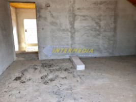de-vanzare-casa-sp1-cu-5-camere-si-500-mp-teren-imprejmuita-semifisata-in-cetate-zona-superba-7