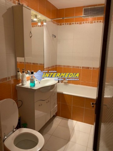 vanzare-apartament-3-camere-decomandat-2-bai-in-zona-cetate-cinema-finisat-si-mobilat-complet-si-boxa-10
