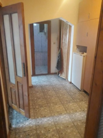 apartament-2-camere-zona-liceul-economic-0