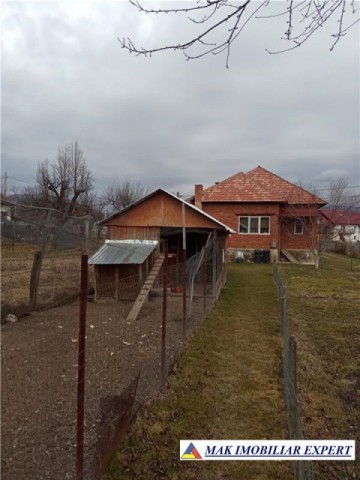 casa-3-camere-teren-1900-mp-domnesti-1