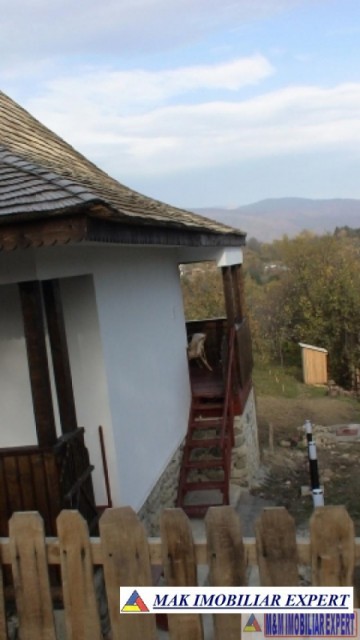 casa-3-camere-teren-975-mp-nucsoara-2