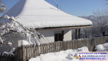 casa-3-camere-teren-975-mp-nucsoara-4