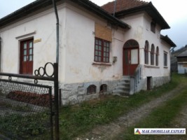 casa-batraneasca-5-camere-teren-602-mp-rucar-1