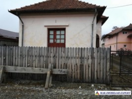 casa-batraneasca-5-camere-teren-602-mp-rucar-4
