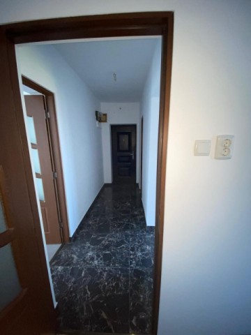 sud-zona-bulevard-2-camere-dec-et-2-renovat-la-36900-eu-11