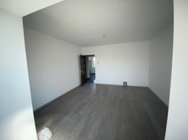 sud-zona-bulevard-2-camere-dec-et-2-renovat-la-36900-eu-12