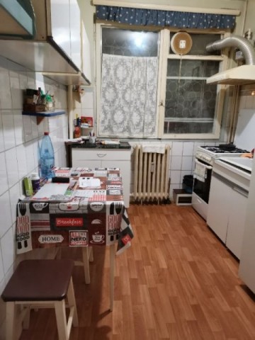 apartament-cu-2-camere-in-zona-tineretului-3minute-pana-la-metrou-4
