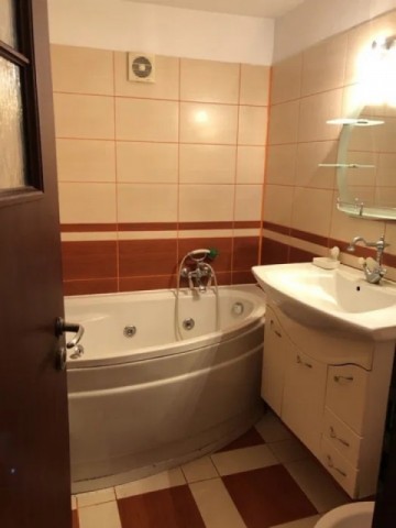 apartament-4-camere-crangasi-2