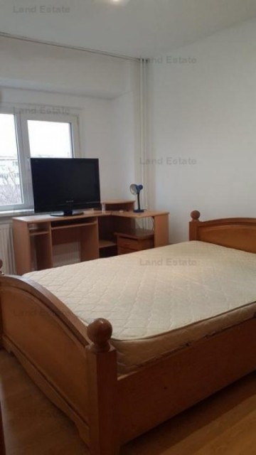 3-camere-crangasi-vedere-catre-lacul-morii