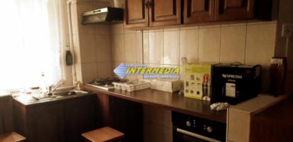 apartament-cu-3-camere-in-cetate-etaj-2