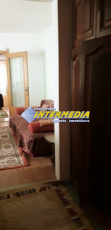 apartament-cu-3-camere-in-cetate-etaj-2-1