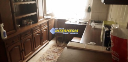apartament-cu-3-camere-in-cetate-etaj-2-2