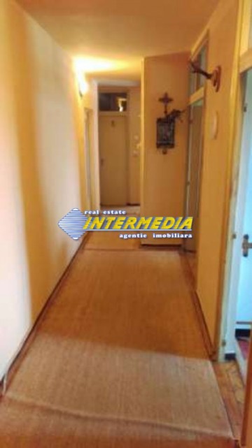 apartament-4-camere-de-inchiriat-alba-iulia-zona-centru-5