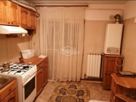apartament-3-camere-zona-george-enescu-etj-1-4
