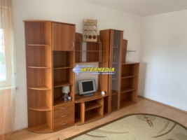 apartament-cu-2-camere-de-inchiriat-cetate-etaj-intermediar-1