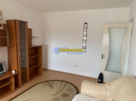 apartament-cu-2-camere-de-inchiriat-cetate-etaj-intermediar-3