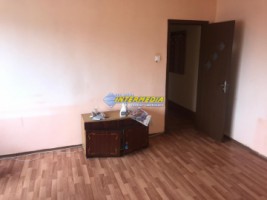 2-camere-de-vanzare-in-cetate-finisat-3