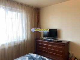 vanzare-apartament-3-camere-decomandat-72-mp-si-pivnita-in-alba-iulia-zona-centru-12