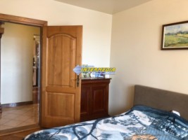 vanzare-apartament-3-camere-decomandat-72-mp-si-pivnita-in-alba-iulia-zona-centru-13