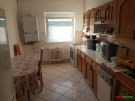apartament-3-camere-decomandat-in-loc-cisnadie