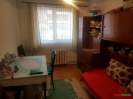 apartament-4-camere-decomandat-zona-vasile-aron-6