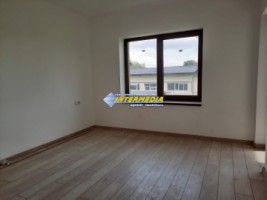 casa-tip-duplex-12-de-vanzare-pm-in-alba-iulia-zona-centru-cu-230mp-teren-imprejmuit-si-racordata-la-utilitati-12