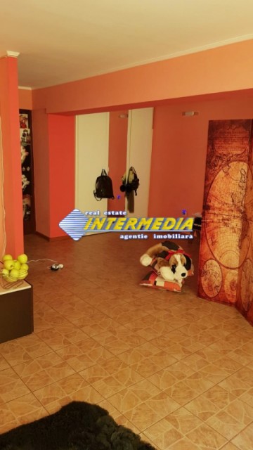 garsoniera-mare-32mp-de-vanzare-complet-renovata-1