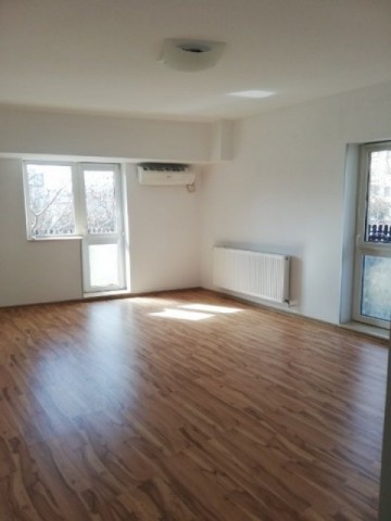 apartament-3-camere-zona-centrala-4