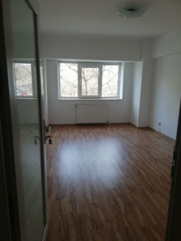 apartament-3-camere-zona-centrala-2
