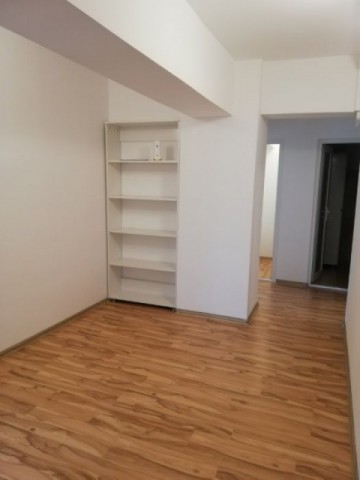 apartament-3-camere-zona-centrala-3