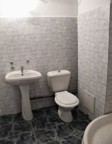 apartament-cu-4-camere-in-zona-liceul-teoretic-dimitrie-bolintineanu-10