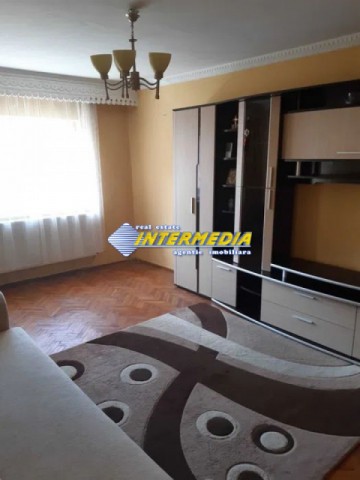 apartament-2-camere-decomandat-de-vanzare-cetate-zona-stadion-2