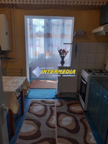 apartament-2-camere-decomandat-de-vanzare-cetate-zona-stadion-8