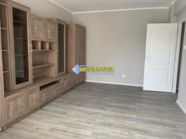 apartament-2-camere-decomandat-de-vanzare-cetate-zona-stadion-1