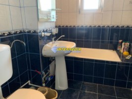 apartament-2-camere-decomandat-de-vanzare-cetate-zona-stadion-4