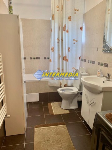 3-camere-de-inchiriat-centru-etaj-3-bloc-nou-scara-interioara-mobilat-complet-deosebit-7