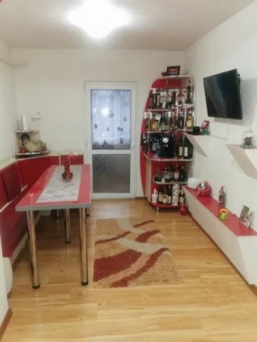 apartament-2-camere-decomandat-cetate
