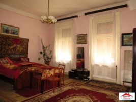 casa-in-centru-la-curte-comuna-id-21783